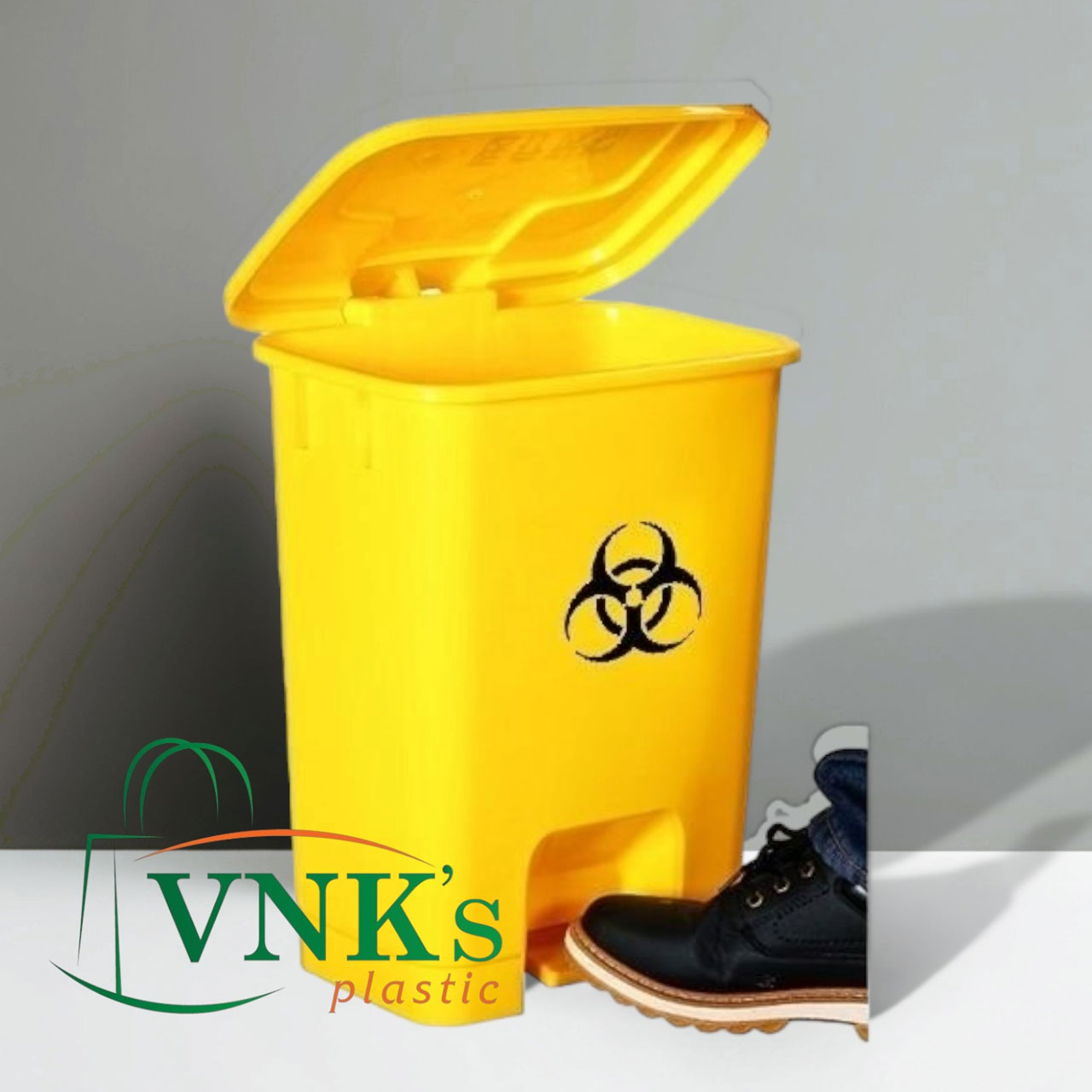 Medical waste bin